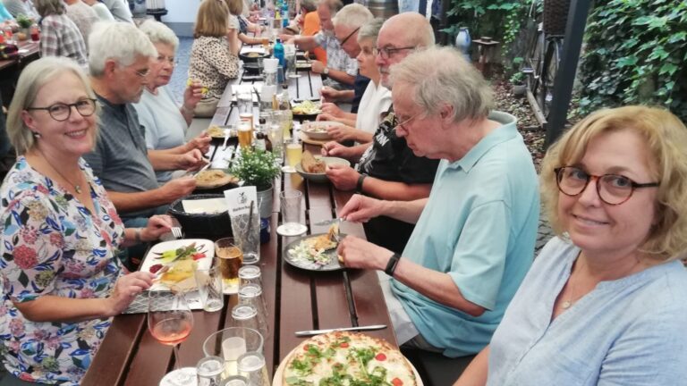 Biergartentreff in der Heuchelheimer Marktschänke